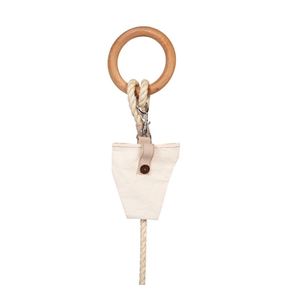 Carbon neutral eco-friendly dog leash with small storage bag