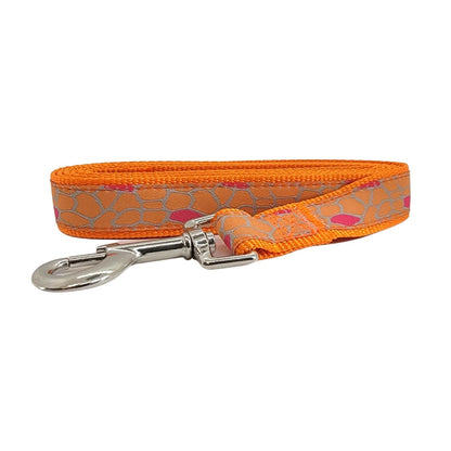 Stylish Nylon Dog Leash with Embroidered Giraffe Design (6ft)